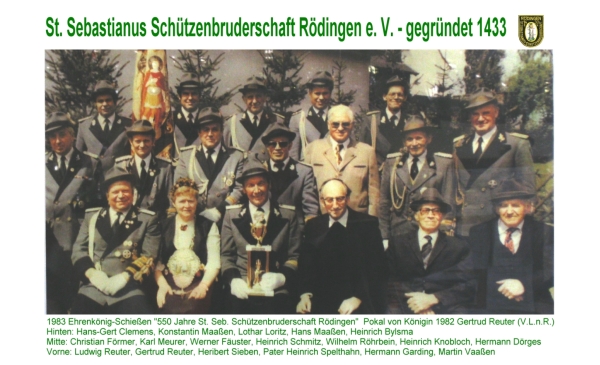 1983 Schützenfamilie beim Ehrenkönigsschießen 1983 ehrenkoenigschiessen